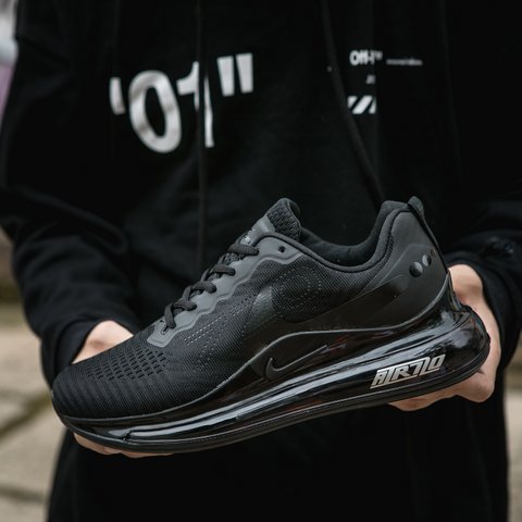 Nike AIR MAX 720-78